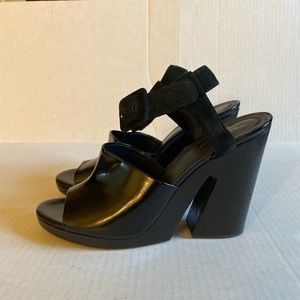 Celine Paris chunky sandals 🖤